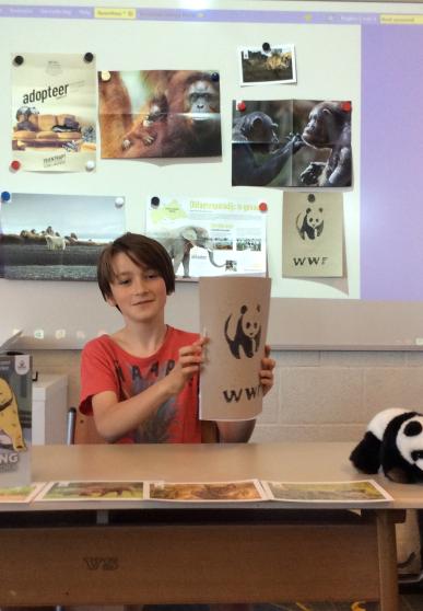 Cas geeft een spreekbeurt over WWF
